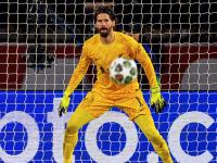 队员个个发挥出色，球队以高分胜出