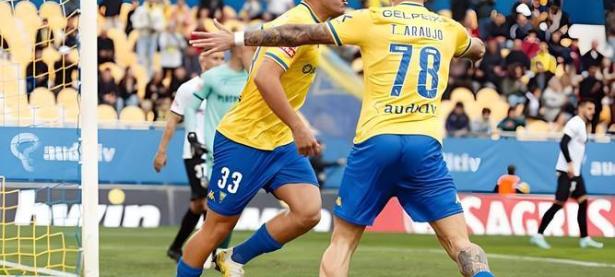 精妙战术：法国联赛球员备战策略有序的简单介绍