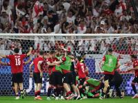 欧洲足坛豪门队伍接连获得胜利